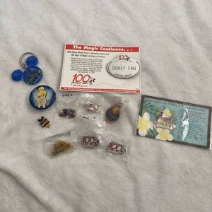 Disney pins